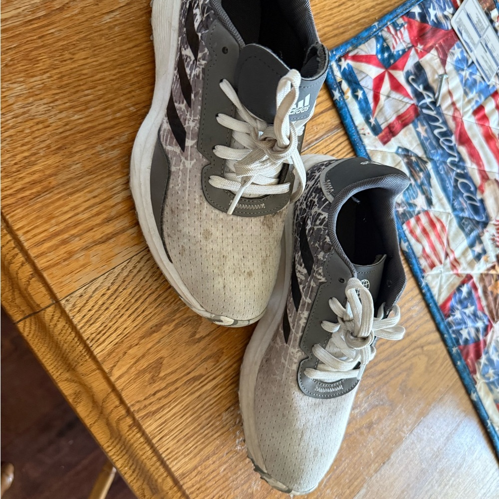 Adidas Cream and Black Running Shoes